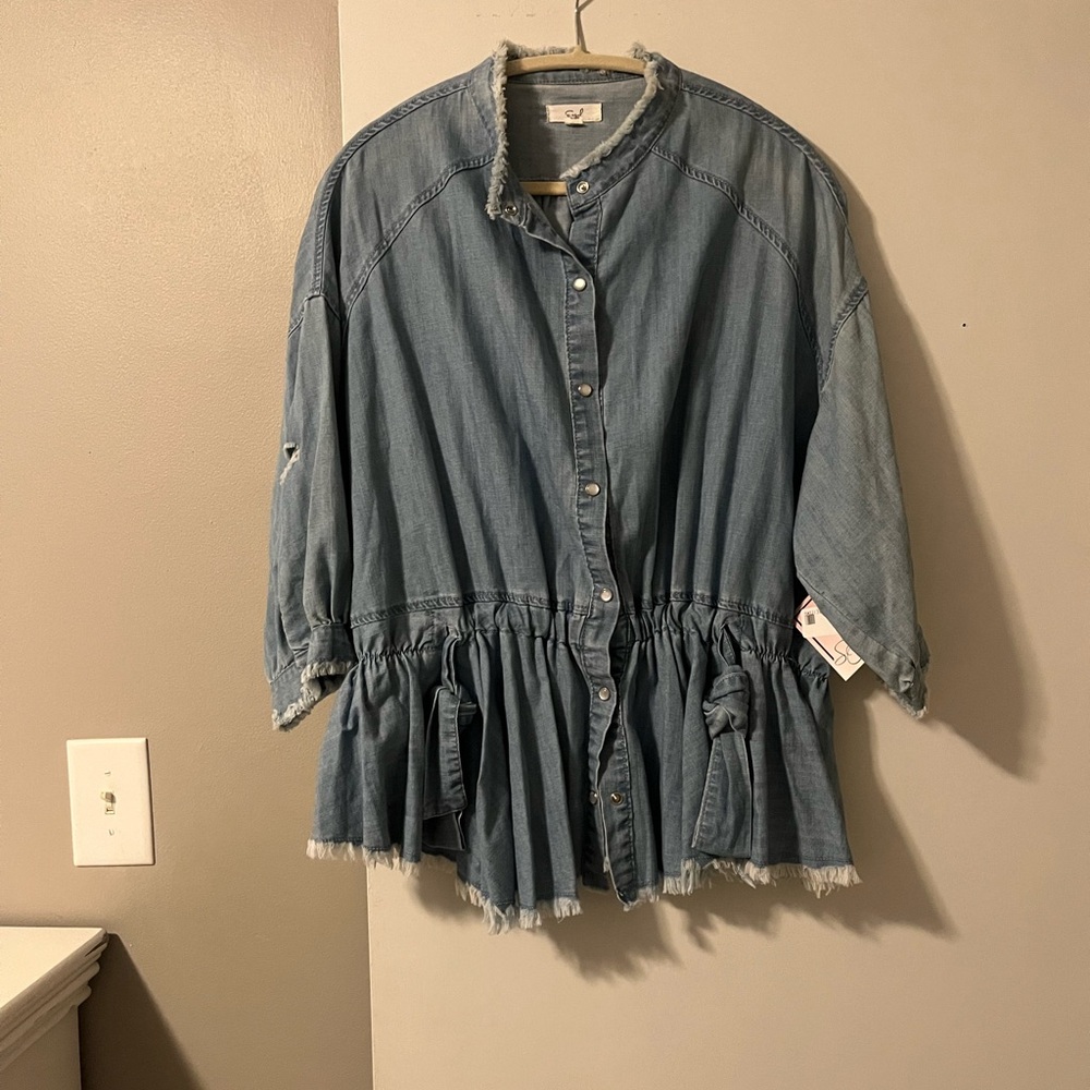 Peplum tap